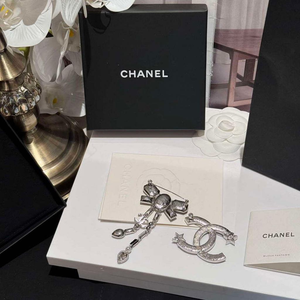 Chanel Brooch Fashion Jewelry CC31853