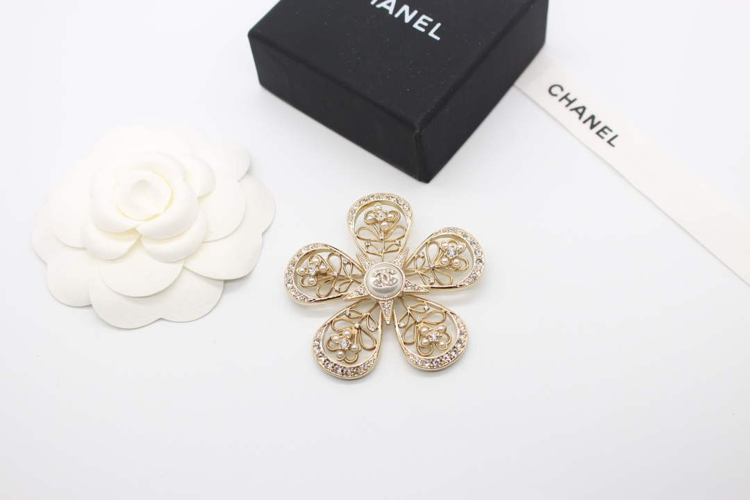 Chanel Brooch Fashion Jewelry CC31855 - Default Title - View 1