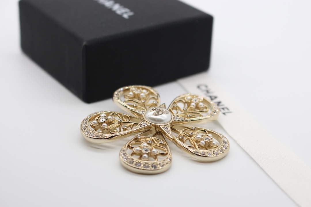 Chanel Brooch Fashion Jewelry CC31855
