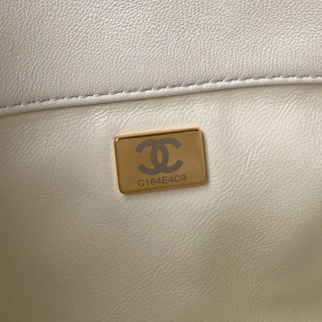 Chanel Bucket Bag Lambskin AS3116 White