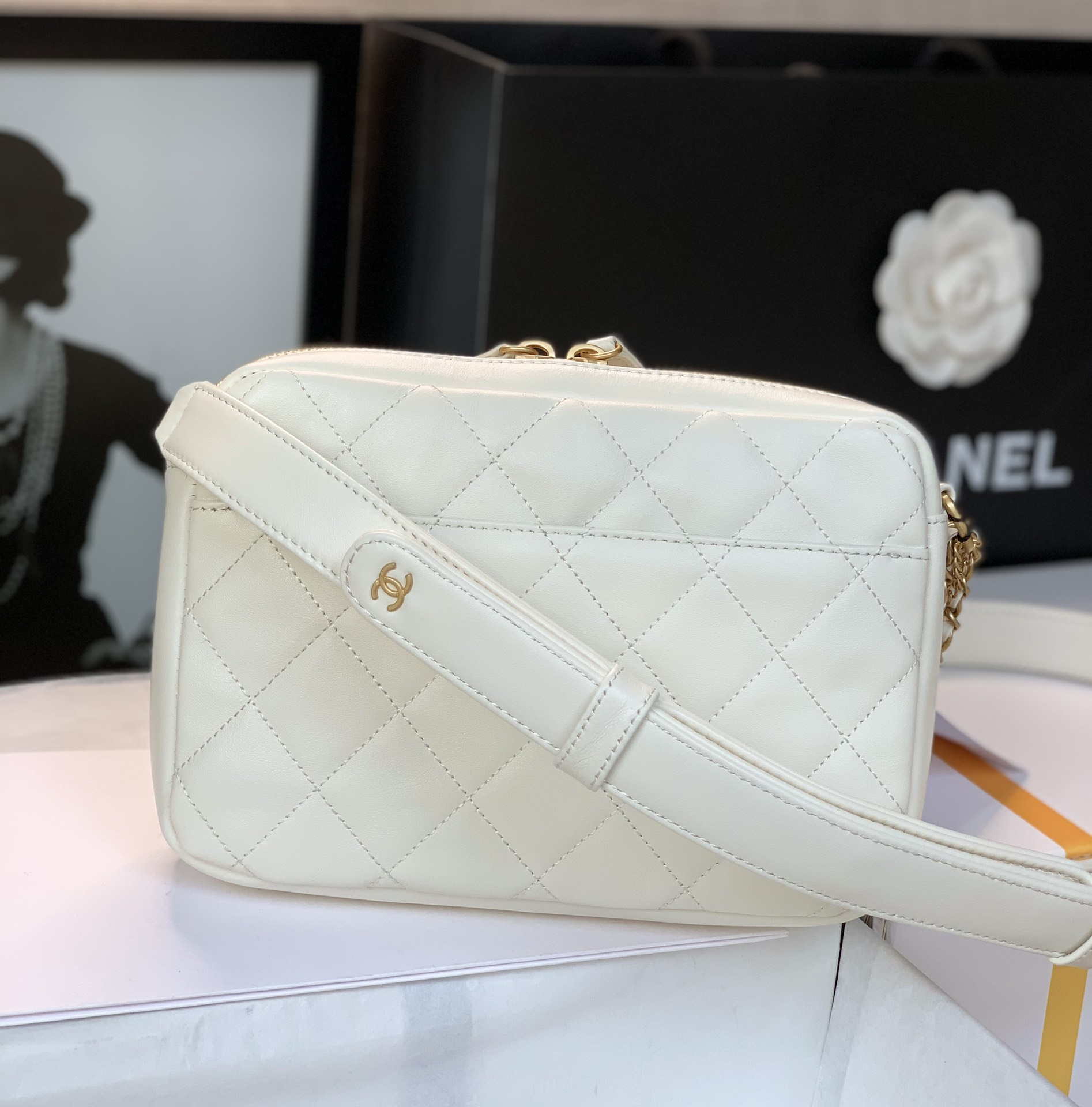 Chanel Camera Case AS2923 Bag White - Default Title - View 2