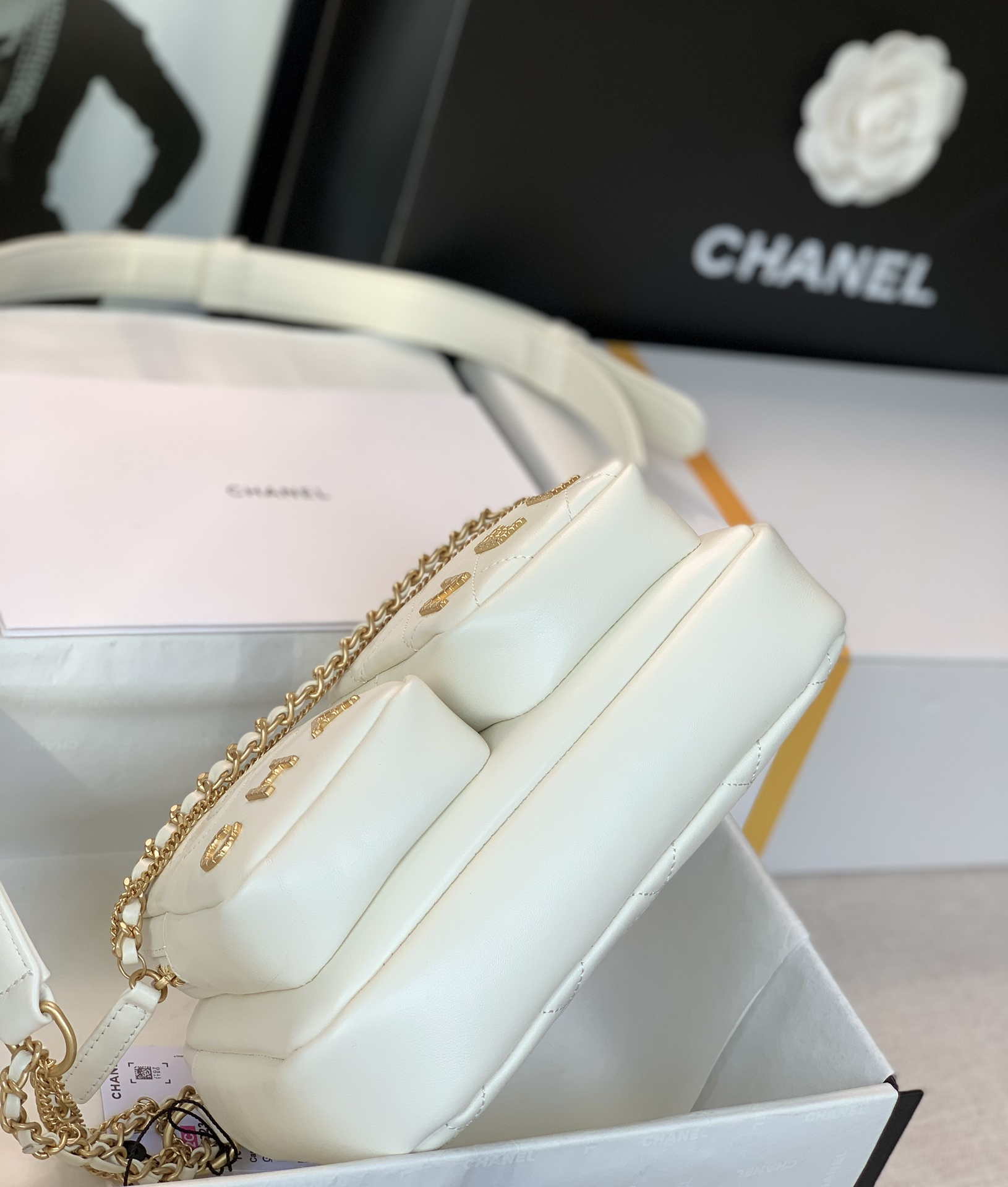 Chanel Camera Case AS2923 Bag White - Default Title - View 6