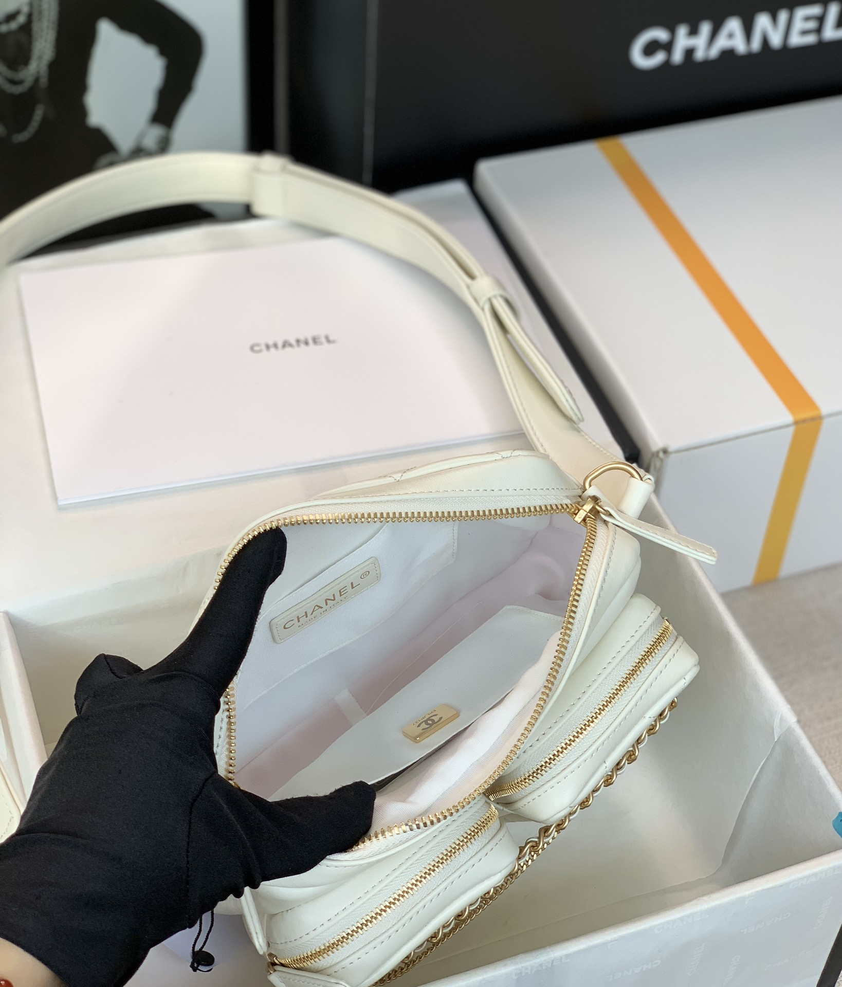 Chanel Camera Case AS2923 Bag White