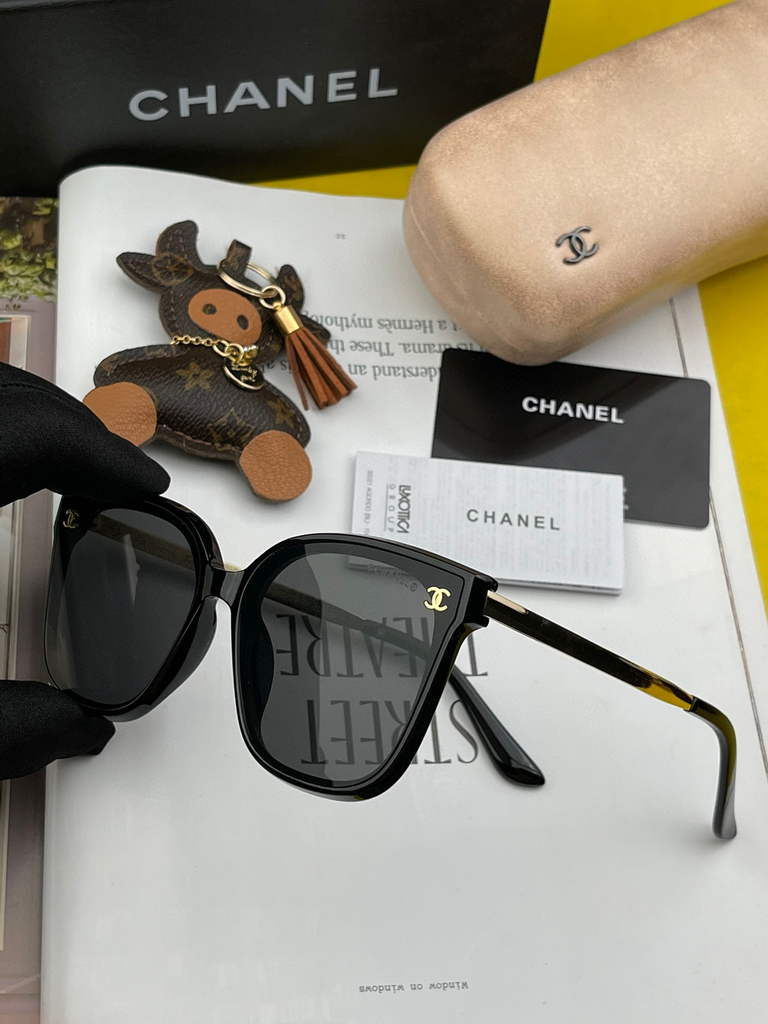 Chanel Cat Eye Sunglasses Chanel Shield Sport Fashion Show 993517