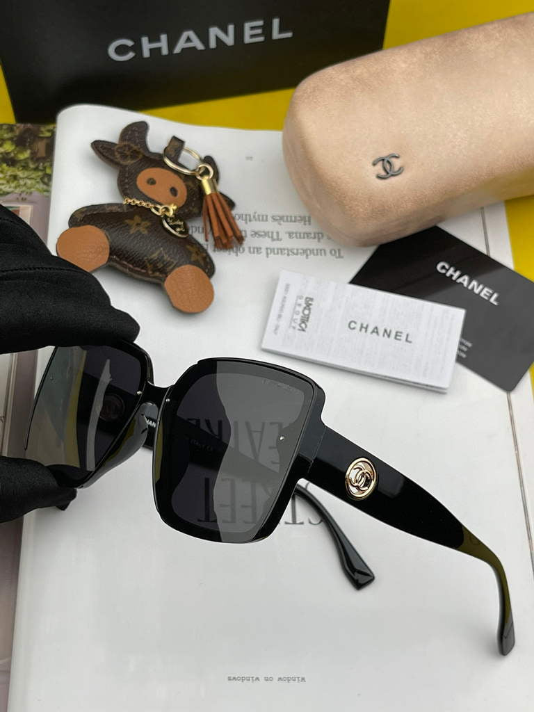 Chanel Cat Eye Sunglasses Chanel Shield Sport Fashion Show 993519