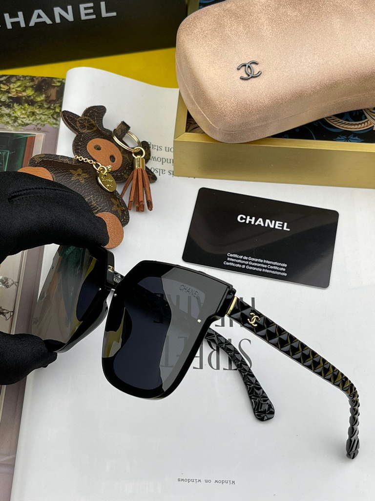 Chanel Cat Eye Sunglasses Chanel Shield Sport Fashion Show 993551