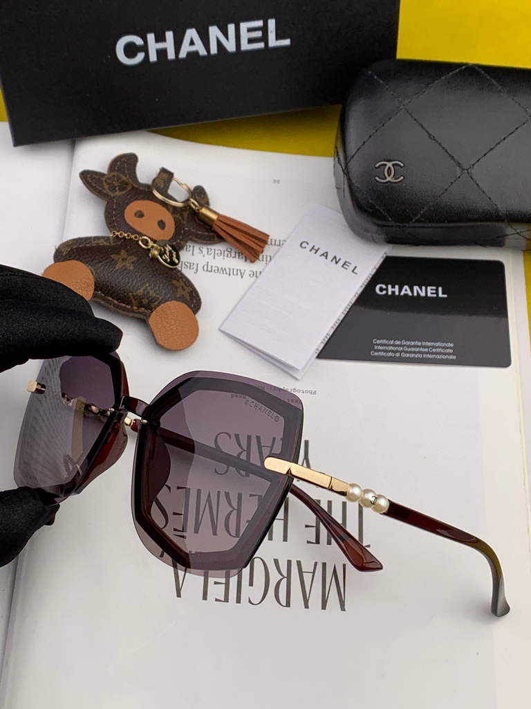 Chanel Cat Eye Sunglasses Chanel Shield Sport Fashion Show 993595