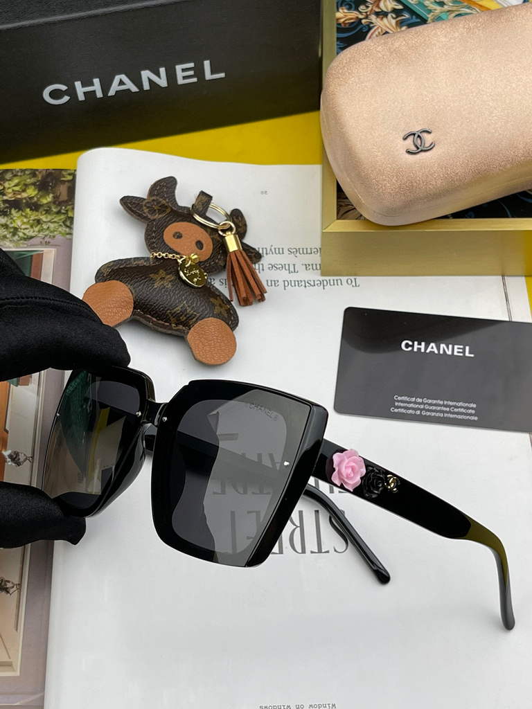 Chanel Cat Eye Sunglasses Chanel Shield Sport Fashion Show 993631
