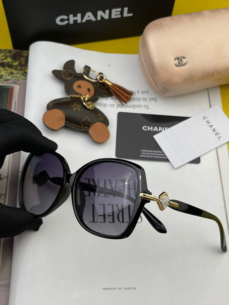 Chanel Cat Eye Sunglasses Chanel Shield Sport Fashion Show 993635