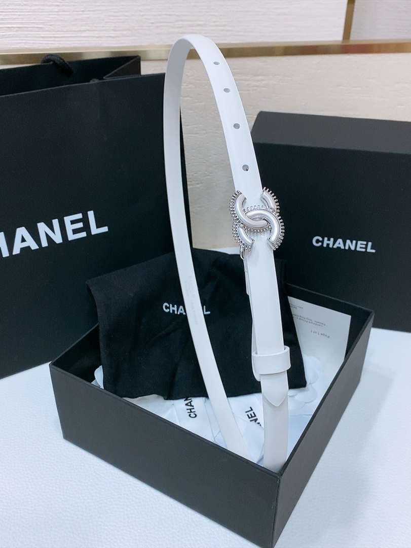 Chanel CC resin white with chain teeth gold and silver logo buckle 1.5cm AA0918