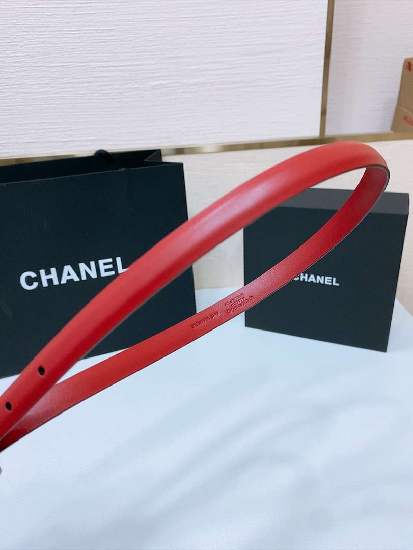 Chanel CC resin white with chain teeth gold and silver logo buckle 1.5cm AA0919