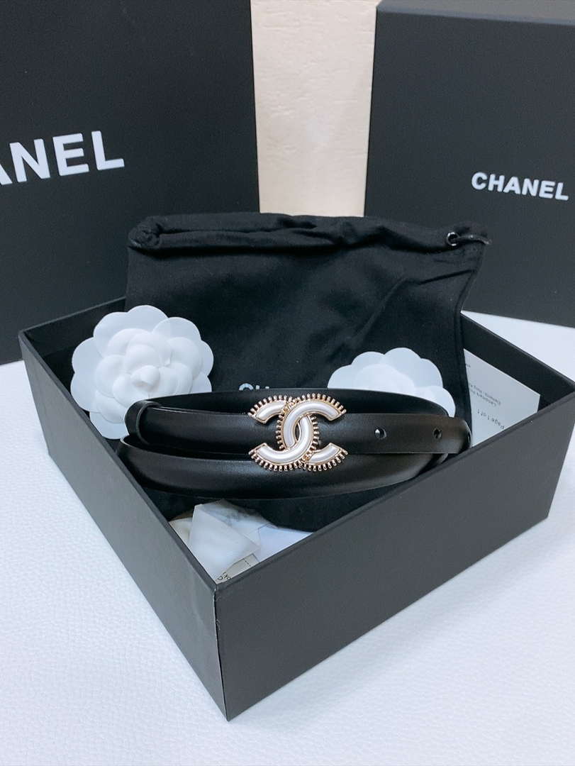 Chanel CC resin white with chain teeth gold and silver logo buckle 1.5cm AA0921