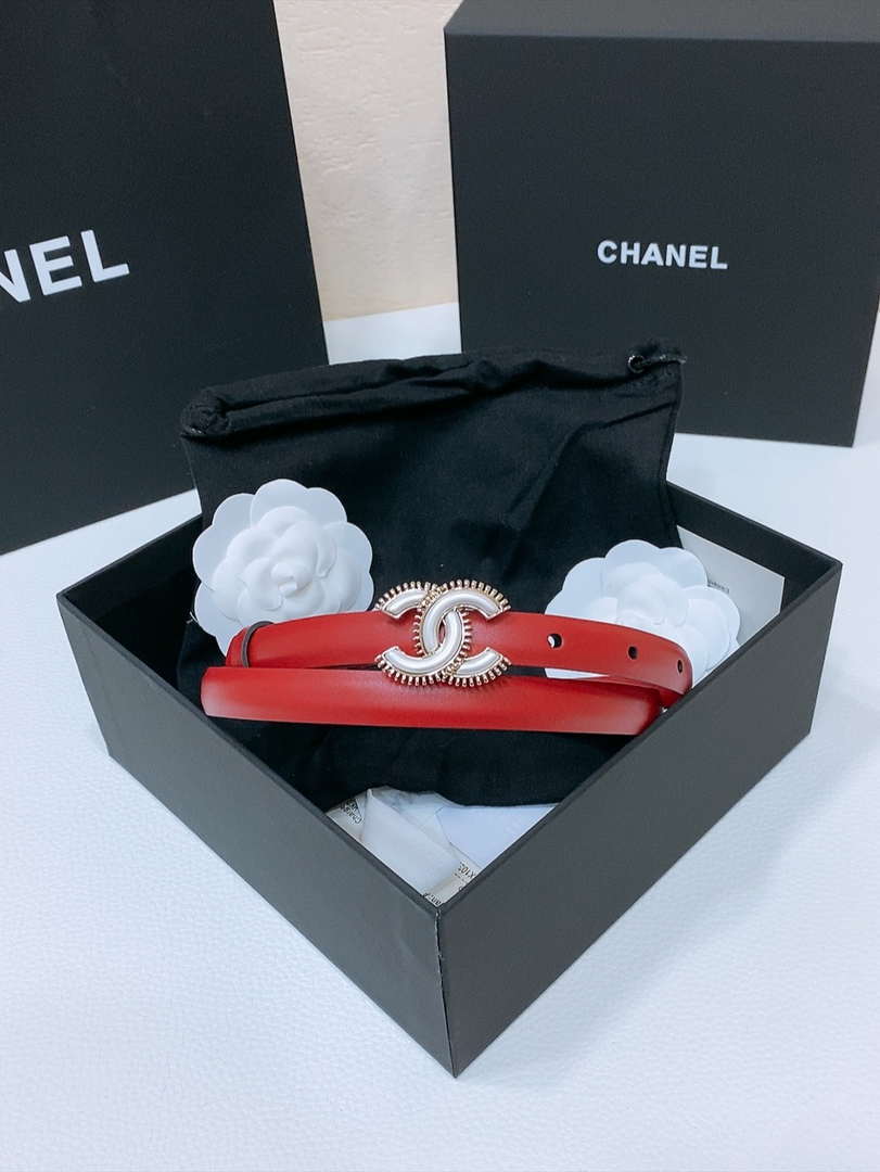 Chanel CC resin white with chain teeth gold and silver logo buckle 1.5cm AA0923