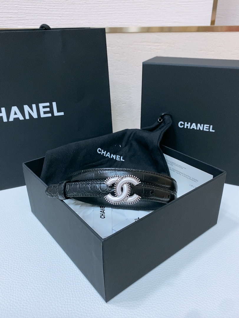 Chanel CC resin white with chain teeth gold and silver logo buckle 1.5cm AA0917