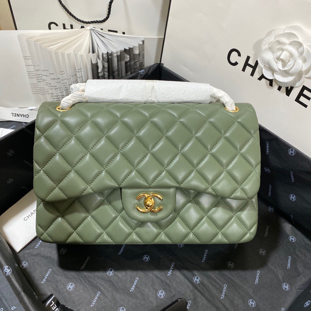 Chanel CF A01113 Classic Flap Bag in Lambskin Green