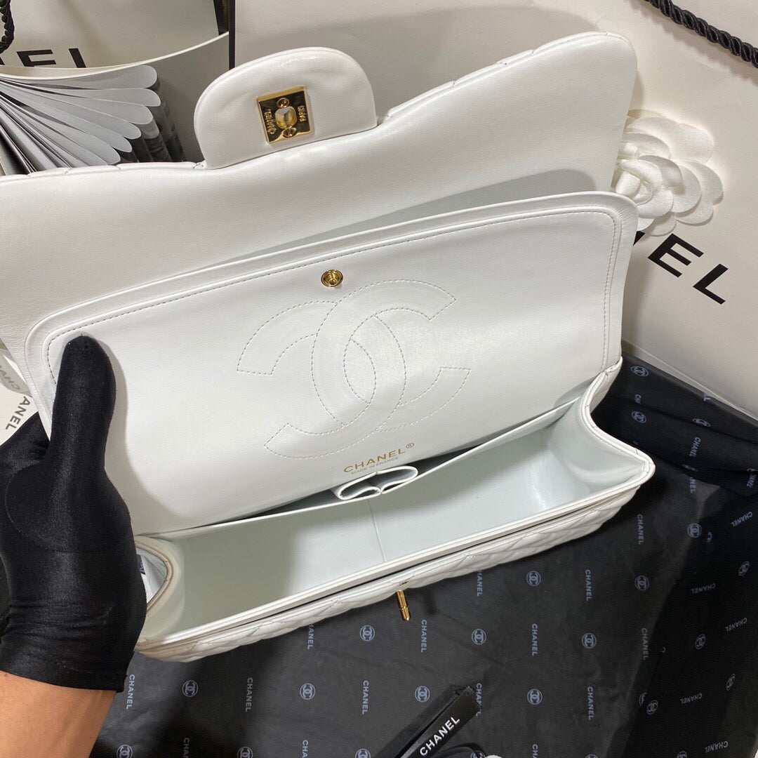 Chanel CF A01113 Classic Flap Bag in Lambskin White