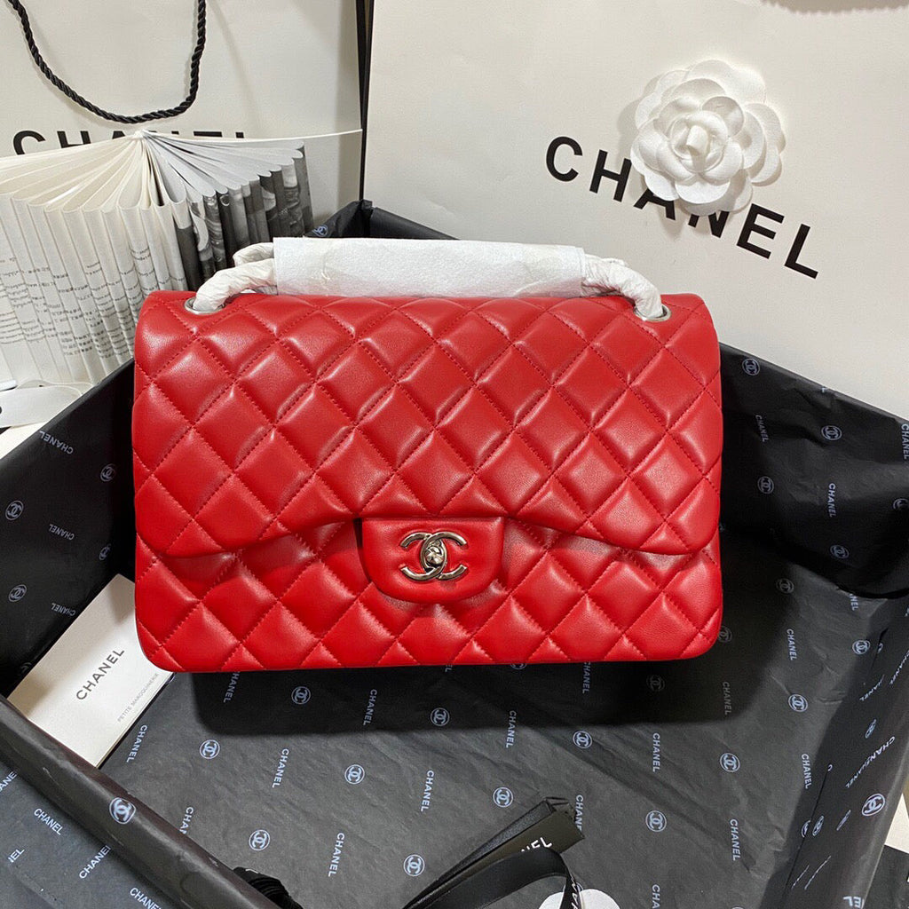 Chanel CF A01113 Classic Flap Bag in Lambskin Red