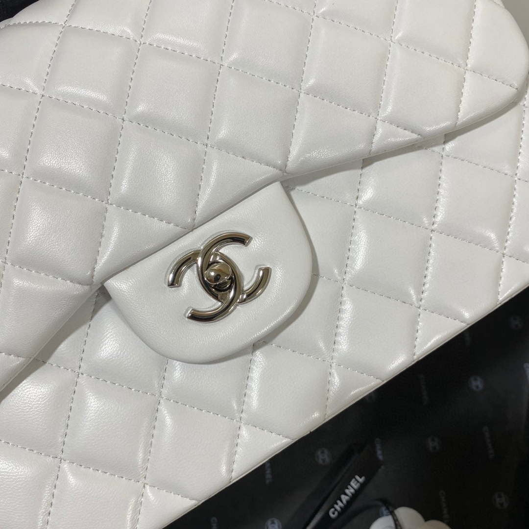 Chanel CF A01113 Classic Flap Bag in White Lambskin Silver - Default Title - View 3