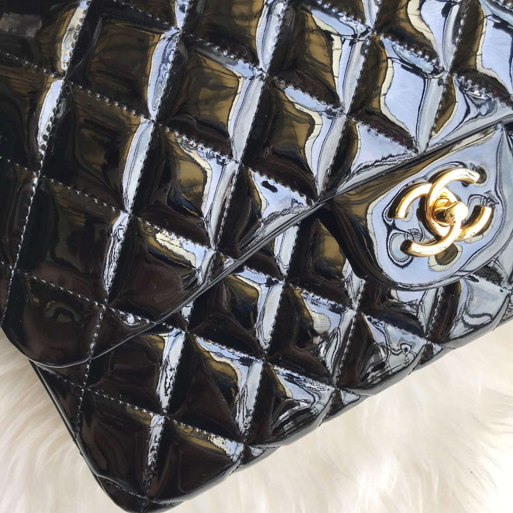 Chanel CF A01113 Jumbo Classic Flap Bag in Black Patent leather Gold