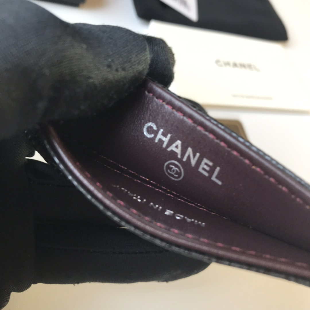 Chanel Classic Card Holder Zipper Grained shiny calfskin A31510 Black Silver