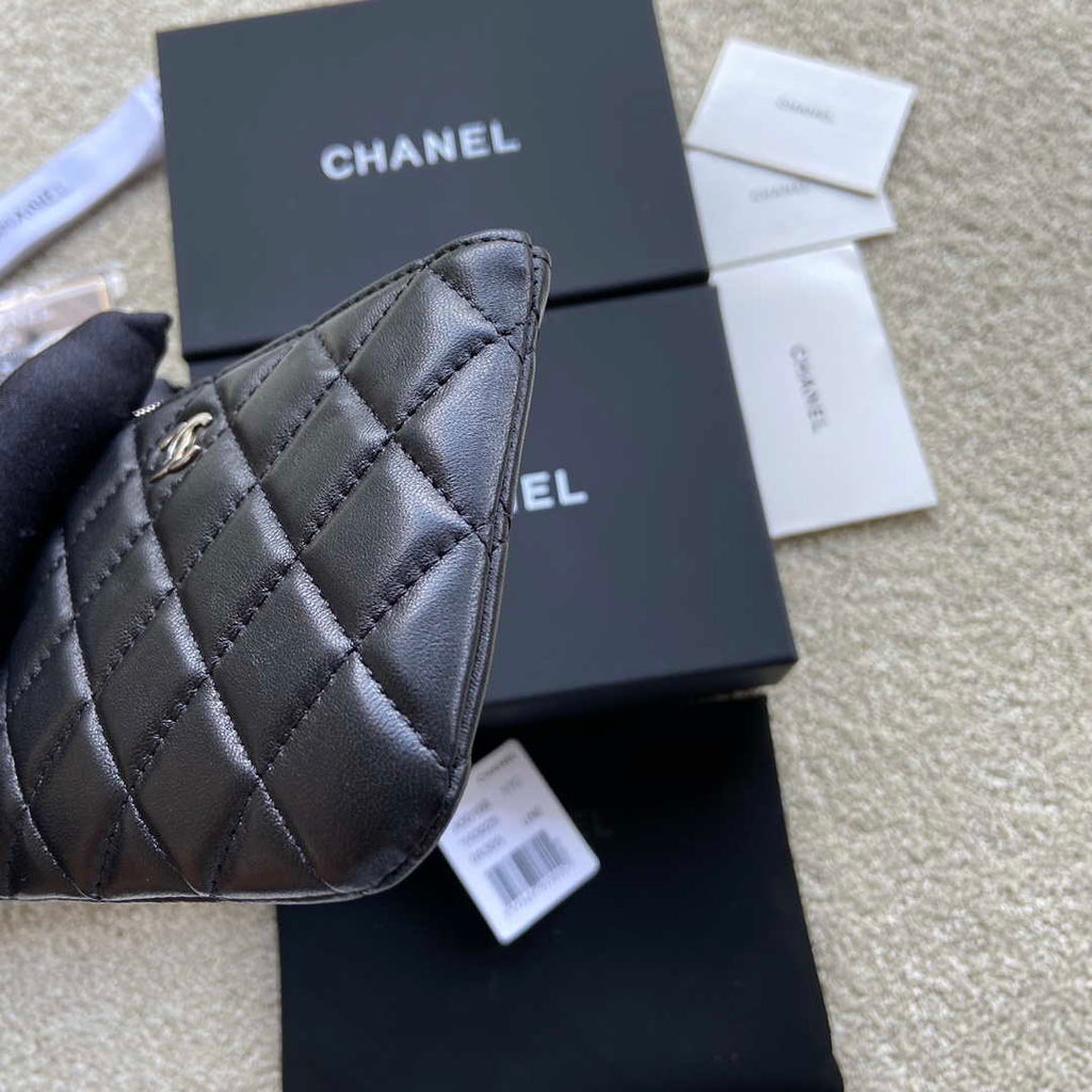 Chanel Classic Card Holder Zipper Lambskin A50168 Black Silver