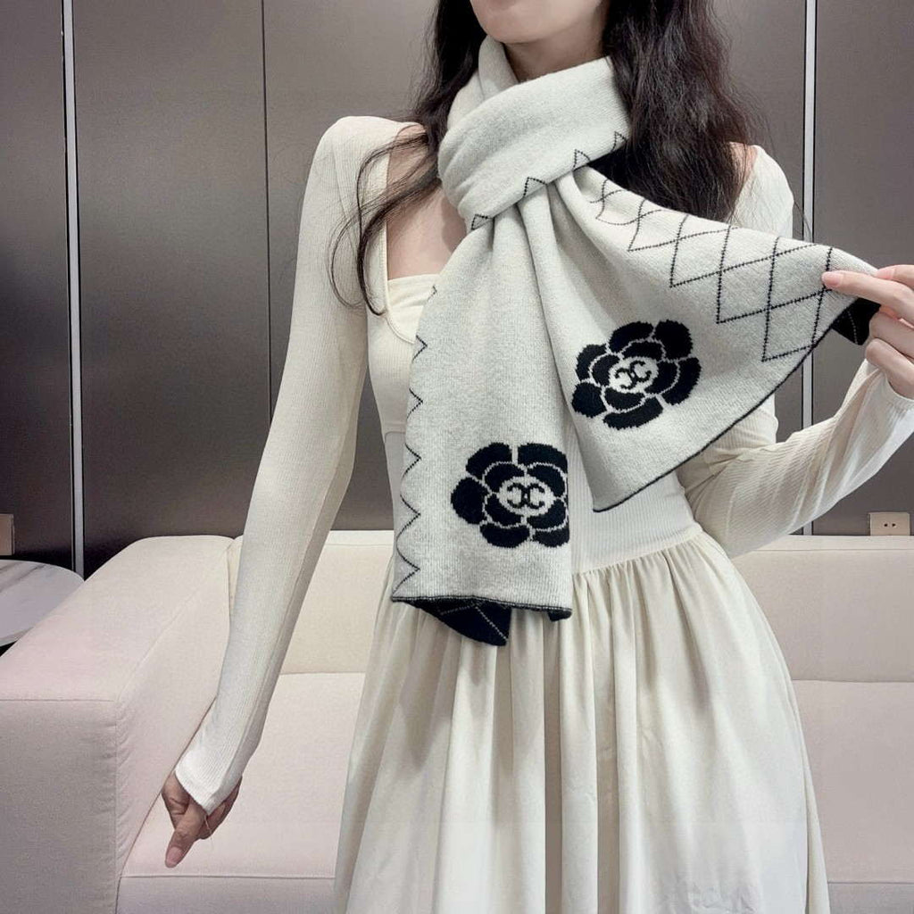 Chanel Classic Scarf Designer Scarf C88729