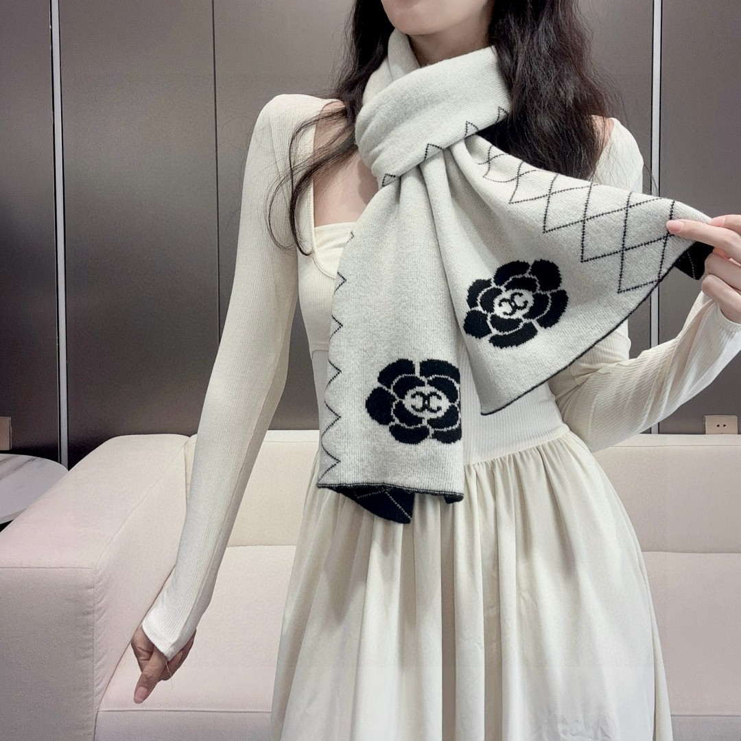 Chanel Classic Scarf Designer Scarf C88729