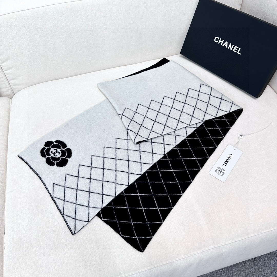 Chanel Classic Scarf Designer Scarf C88729