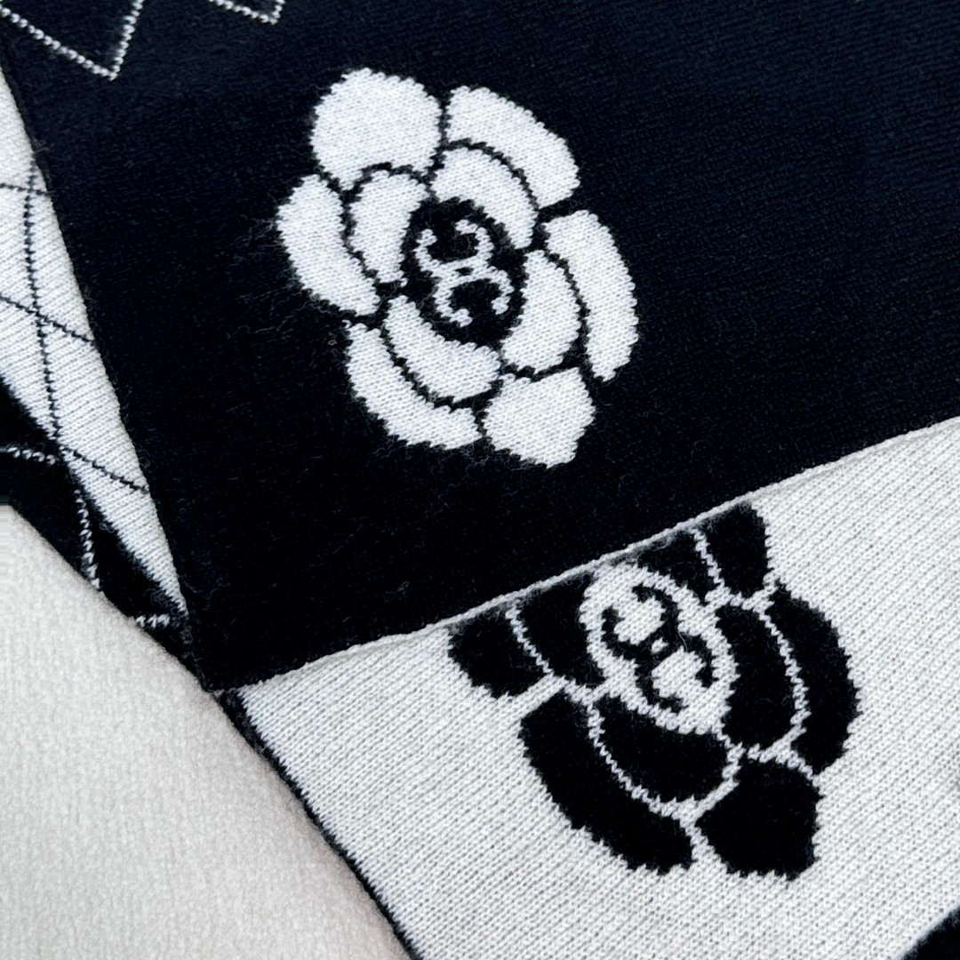 Chanel Classic Scarf Designer Scarf C88729
