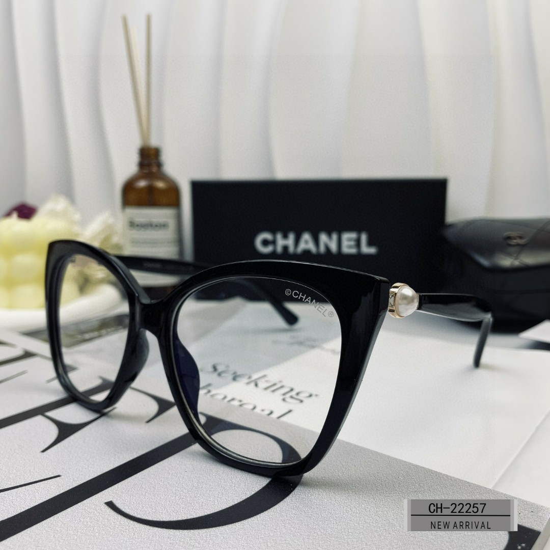 Chanel Classic Sunglasses C83187 - Default Title - View 2