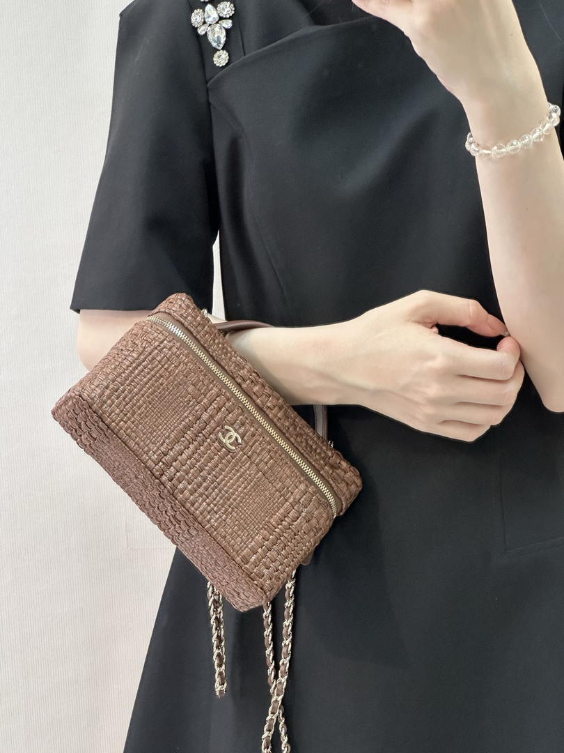 Chanel Classic Vanity with Chain Braided Raffia & Gold-Tone Metal AP4385 Brown