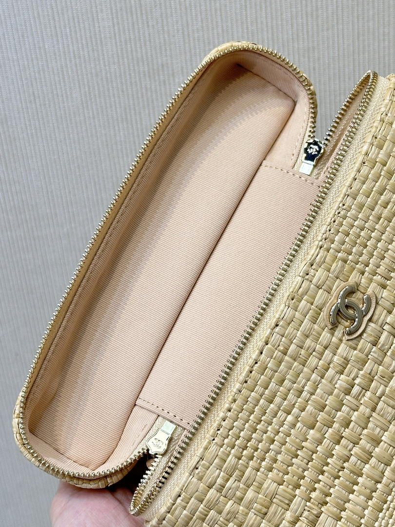 Chanel Classic Vanity with Chain Braided Raffia & Gold-Tone Metal AP4385 Nature