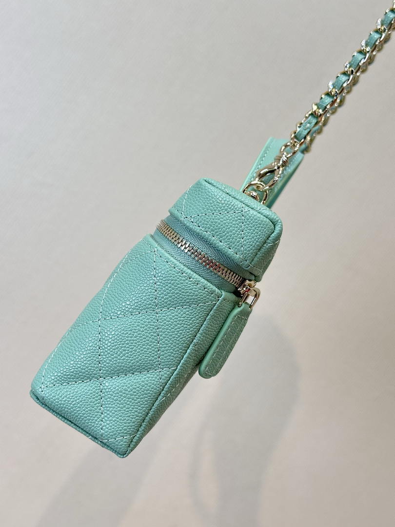 Chanel Classic Vanity with Chain Grained Shiny Calfskin & Gold-Tone Metal AP4385 Green - Default Title - View 2