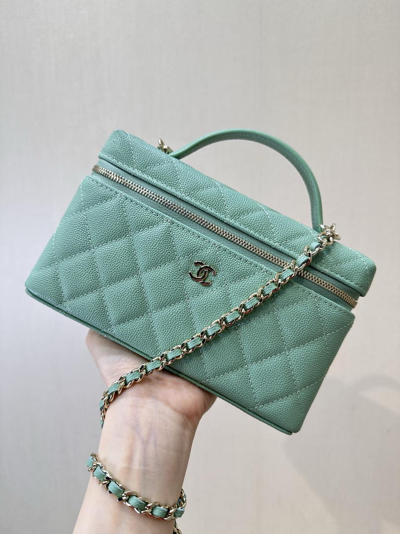 Chanel Classic Vanity with Chain Grained Shiny Calfskin & Gold-Tone Metal AP4385 Green