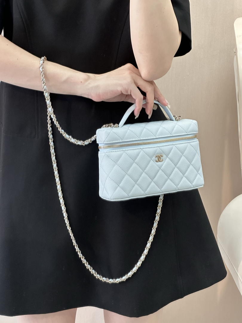 Chanel Classic Vanity with Chain Grained Shiny Calfskin & Gold-Tone Metal AP4385 Blue