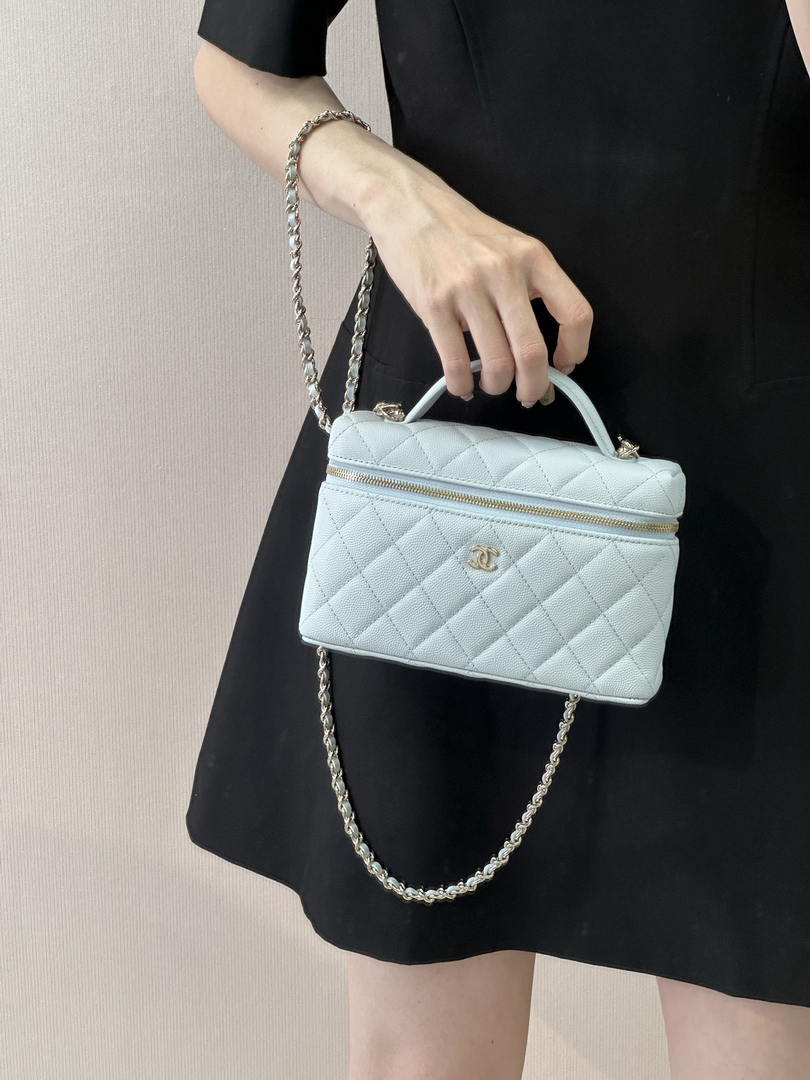 Chanel Classic Vanity with Chain Grained Shiny Calfskin & Gold-Tone Metal AP4385 Blue