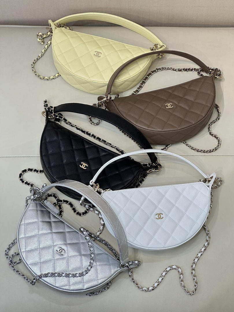 Chanel Clutch with chain Lambskin & Gold-Tone Metal AP5094 Silver