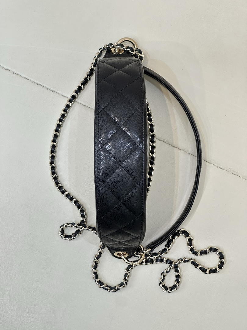 Chanel Clutch with chain Lambskin & Gold-Tone Metal AP5094 Black