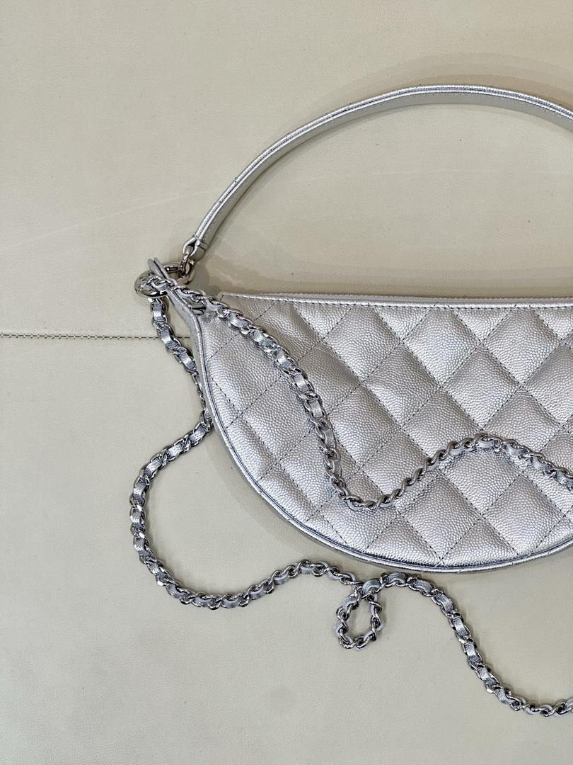 Chanel Clutch with chain Lambskin & Gold-Tone Metal AP5094 Silver