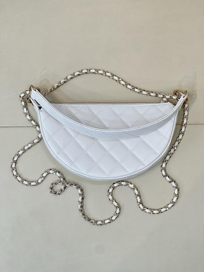 Chanel Clutch with chain Lambskin & Gold-Tone Metal AP5094 White