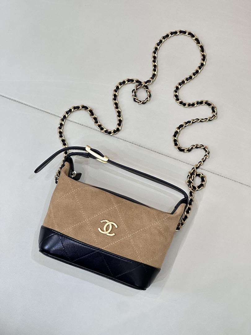 Chanel  Clutch with chain  Suede Calfskin  Shiny Lambskin & Gold-Tone Metal  AP5187 Camel & Black