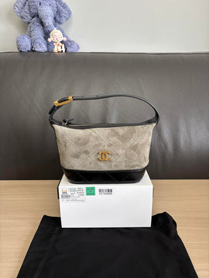 Chanel  Clutch with chain  Suede Calfskin  Shiny Lambskin & Gold-Tone Metal  AP5187 Khaki & Black - Default Title - View 1