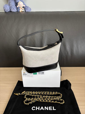 Chanel  Clutch with chain  Suede Calfskin  Shiny Lambskin & Gold-Tone Metal  AP5187 Gray & Black - Default Title - View 3
