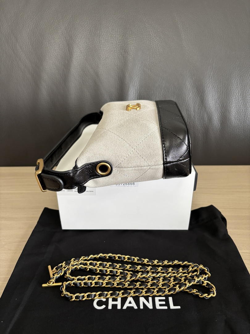 Chanel  Clutch with chain  Suede Calfskin  Shiny Lambskin & Gold-Tone Metal  AP5187 Gray & Black - Default Title - View 9