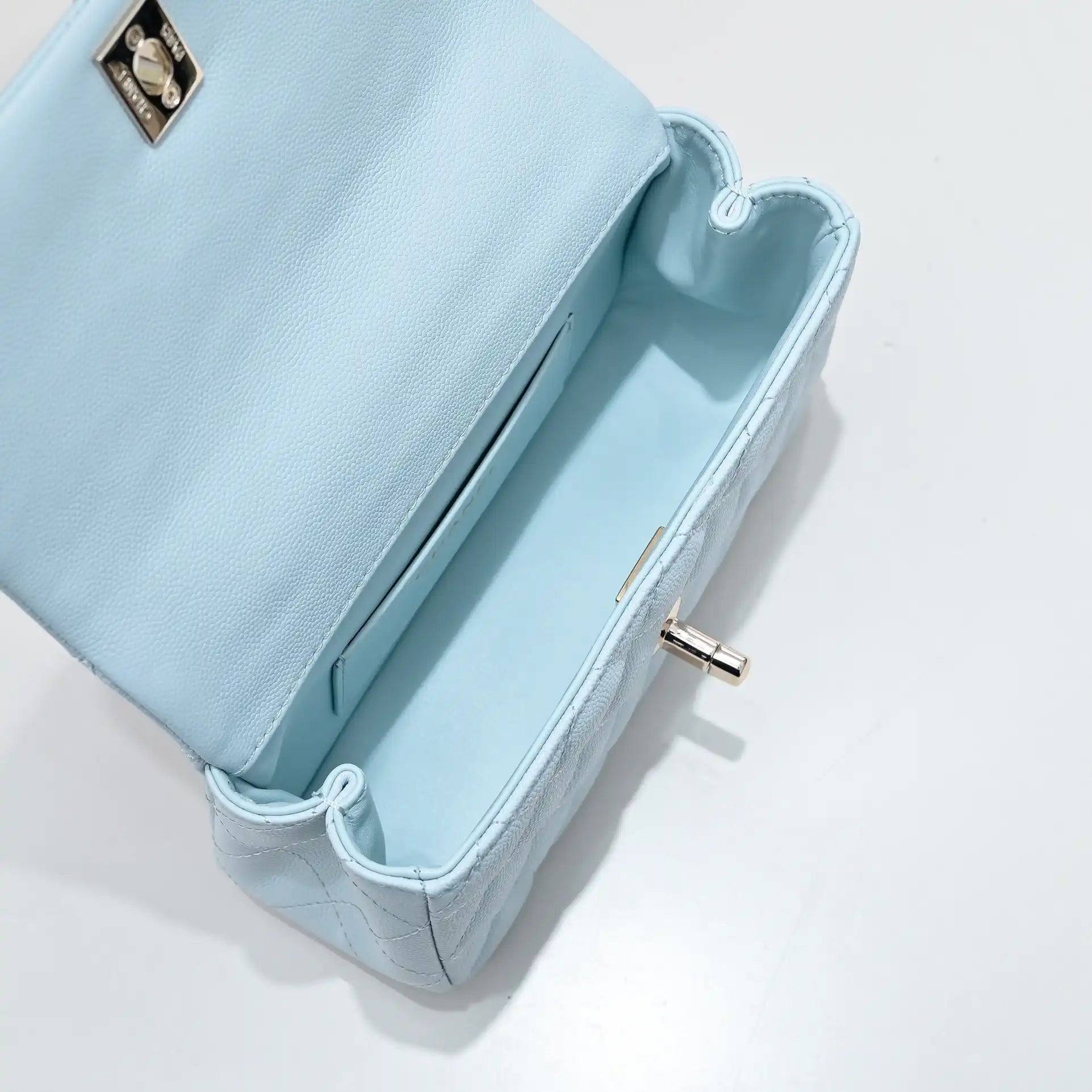 Chanel Crush Handle box Bag Calfskin AS4591 Blue