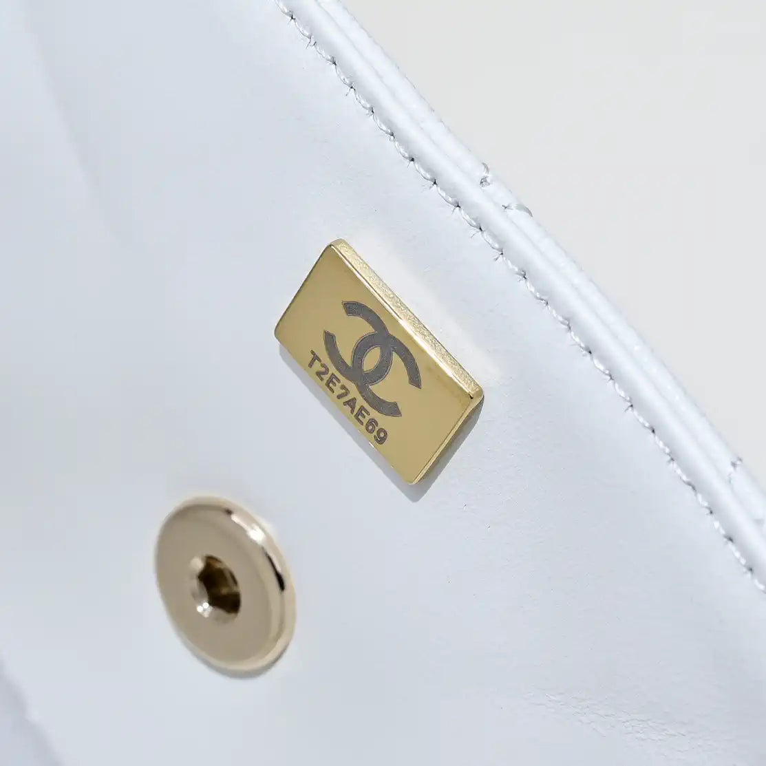 Chanel Crush Handle box Bag Calfskin AS4591 White