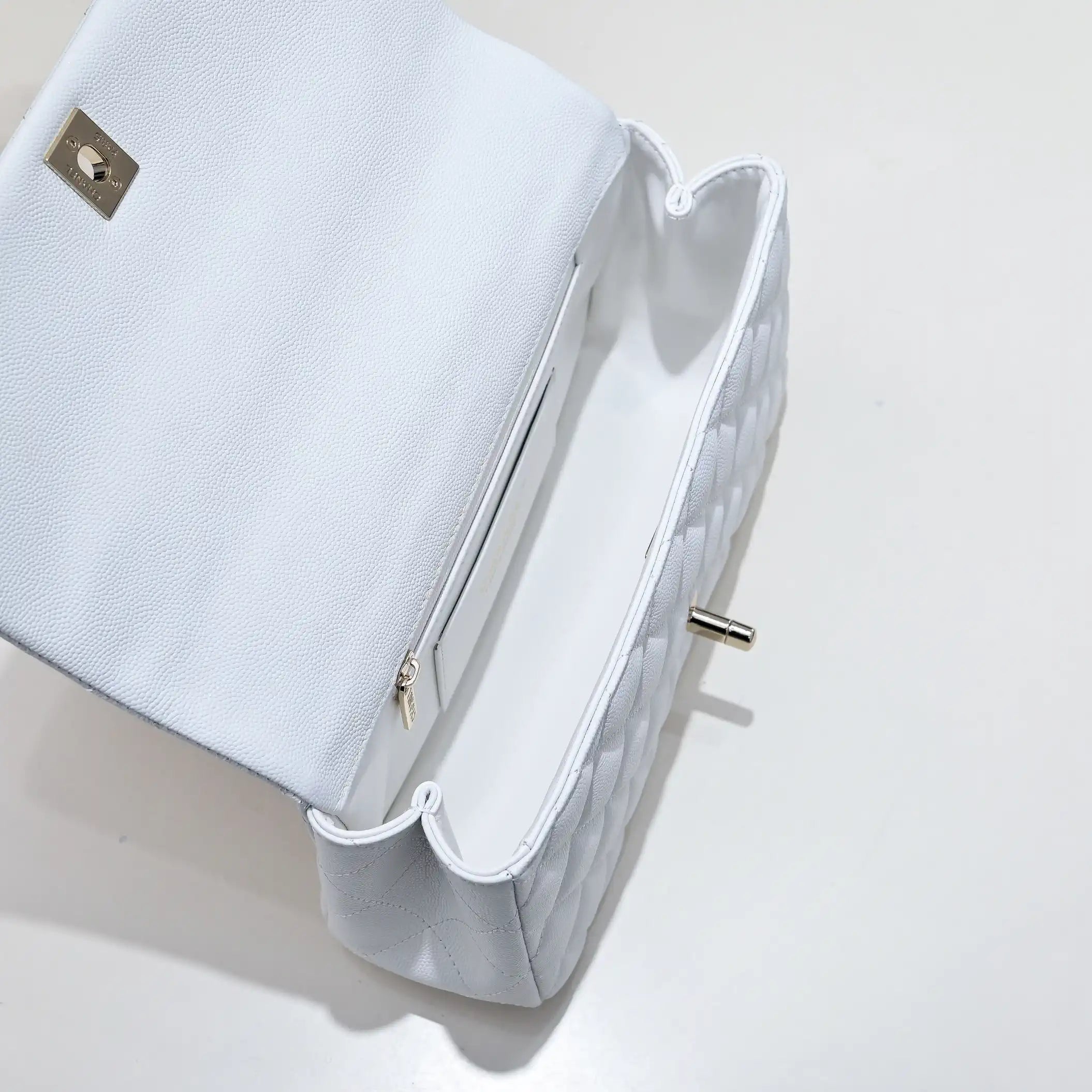 Chanel Crush Handle box Bag Calfskin AS5554 White