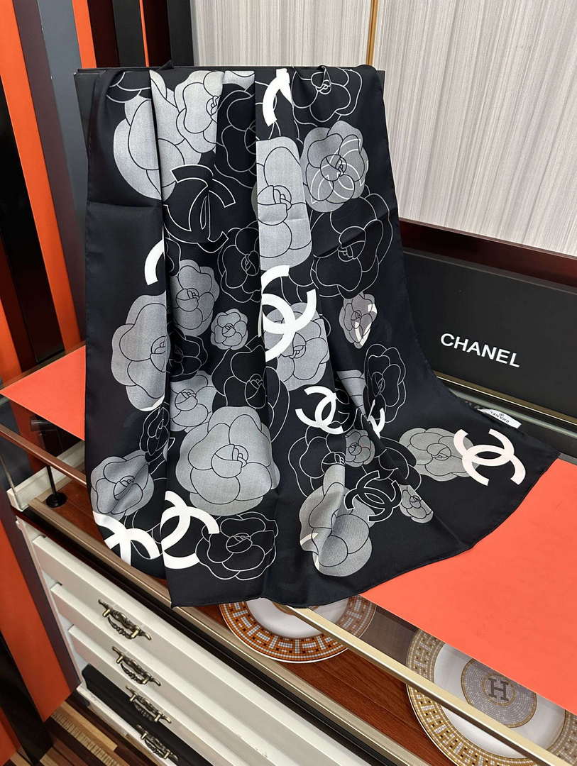 Chanel Double-sided Scarf Designer Scarf C88720 - Default Title - View 6