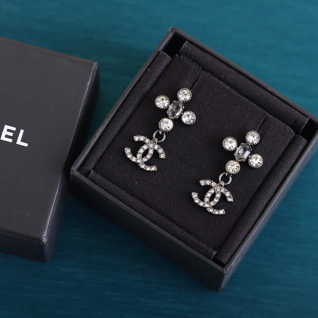 Chanel Earring Chanel Designes Jewelry C65321