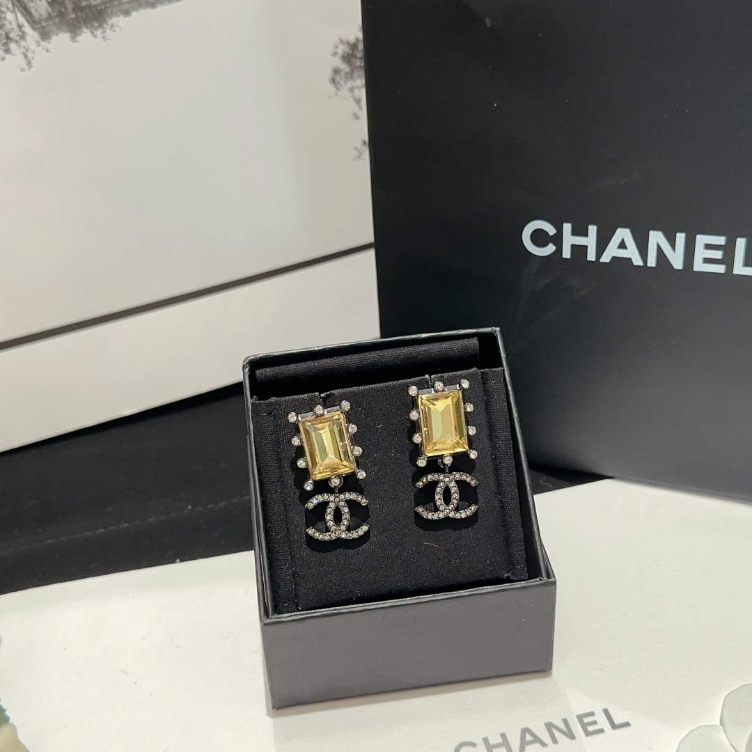Chanel Earring Fashion Jewelry CC31822 - Default Title - View 1